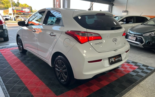 imagem-https://www.socarrao.com.br/sc-vehicle-images-prod/4291720/1791316041873-V2hhdHNBcHAgSW1hZ2UgMjAyNi0xMC0wMyBhdCAxMC4xMi4xMCAoMykuanBlZw.jpeg