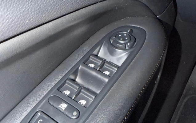 imagem-https://www.socarrao.com.br/sc-vehicle-images-prod/4291738/1791316358010-gb-31e5c3b.jpeg