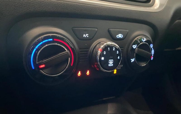 imagem-https://www.socarrao.com.br/sc-vehicle-images-prod/4291820/1791316692031-8546493_5_B_95e0f4bf53.jpeg