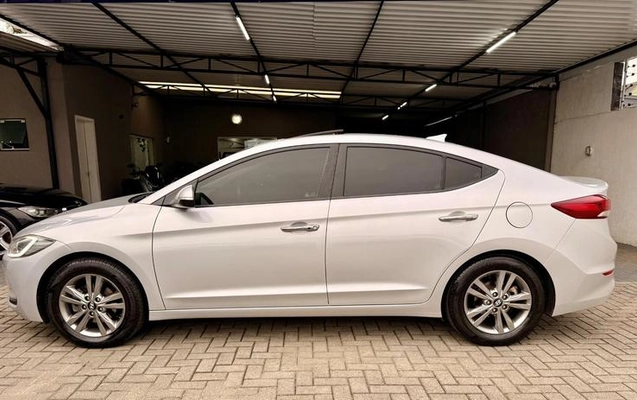imagem-https://www.socarrao.com.br/sc-vehicle-images-prod/4291823/1791496286077-8548017_8_B_938d7ded3c.jpeg