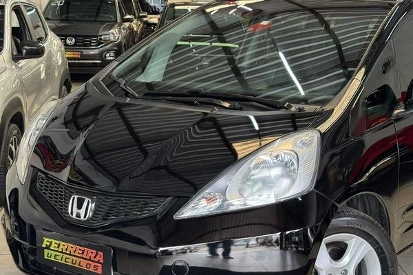 imagem-https://www.socarrao.com.br/sc-vehicle-images-prod/4291831/1791316806207-8549153_11_B_843dc59fa9.jpeg