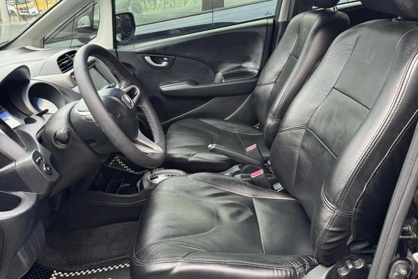 imagem-https://www.socarrao.com.br/sc-vehicle-images-prod/4291831/1791316806251-8549153_0_B_2c20130308.jpeg