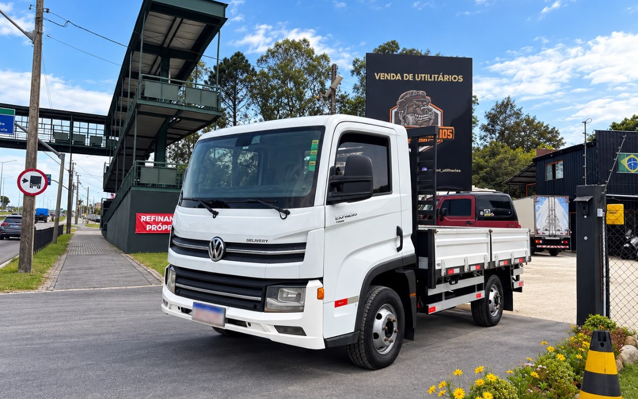 Volkswagen Delivery Express 2p (diesel)(E5) 2021 Branco — foto 1 de 3