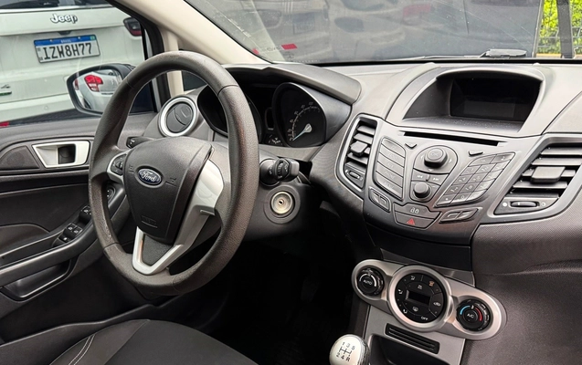 imagem-https://www.socarrao.com.br/sc-vehicle-images-prod/4292018/1791317936132-9_055829.jpg