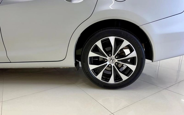 imagem-https://www.socarrao.com.br/sc-vehicle-images-prod/4292024/1791318024919-8338142_11_B_4fd8ce72d3.jpeg