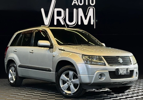 Suzuki Grand Vitara 2011 Prata — foto 1 de 3