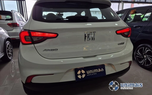 imagem-https://www.socarrao.com.br/sc-vehicle-images-prod/4292100/1791318493677-9c8d8716-3aae-4c94-be2c-bda399e528fa20261006165132.jpeg