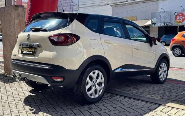 imagem-https://www.socarrao.com.br/sc-vehicle-images-prod/4292152/1791379173319-8548736_17_B_f90ba1b35c.jpeg