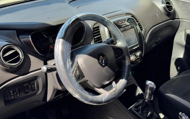 imagem-https://www.socarrao.com.br/sc-vehicle-images-prod/4292152/1791379173336-8548736_4_B_872fbfa7b9.jpeg