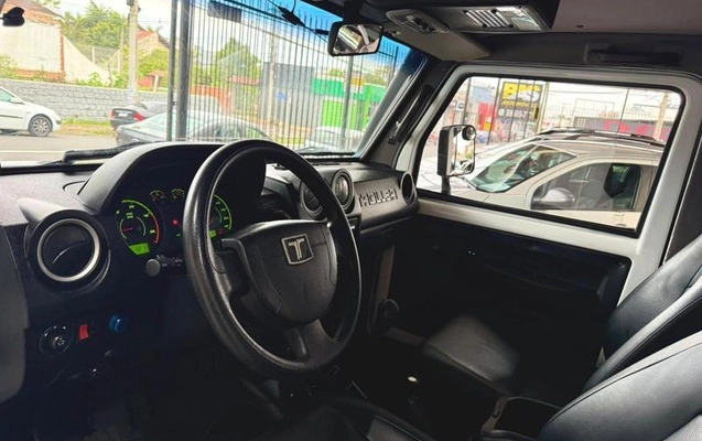 imagem-https://www.socarrao.com.br/sc-vehicle-images-prod/4292273/1791375546806-8549115_7_B_6b7778cc38.jpeg