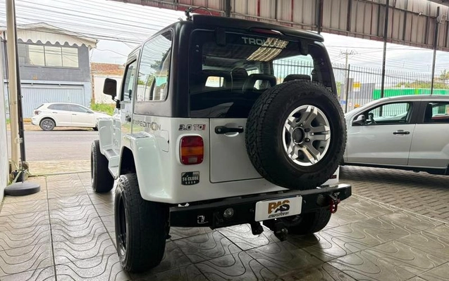 imagem-https://www.socarrao.com.br/sc-vehicle-images-prod/4292273/1791375546811-8549115_11_B_129506e59e.jpeg