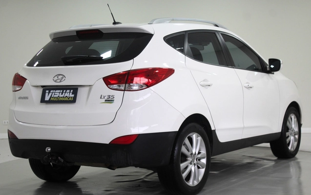 imagem-https://www.socarrao.com.br/sc-vehicle-images-prod/4292317/1791320122139-3_055401.jpg