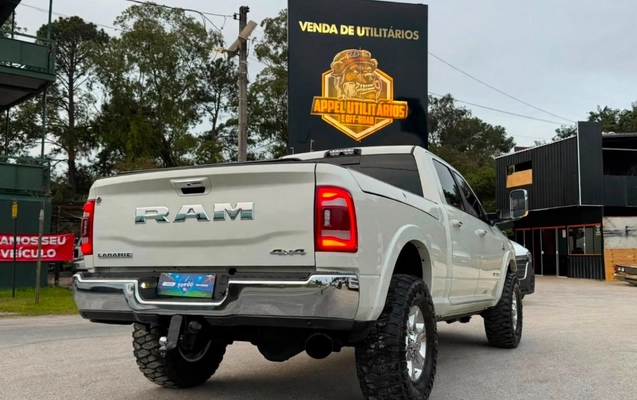 imagem-https://www.socarrao.com.br/sc-vehicle-images-prod/4292655/1791322131997-aW1hZ2VtICg0KS5qcGc.jpg