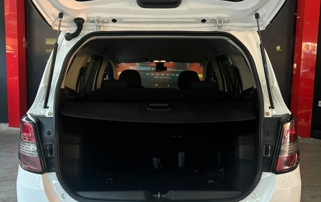 imagem-https://www.socarrao.com.br/sc-vehicle-images-prod/4292759/1791323736567-05ce3e3022968d6b98a43324373a7271_big.jpeg