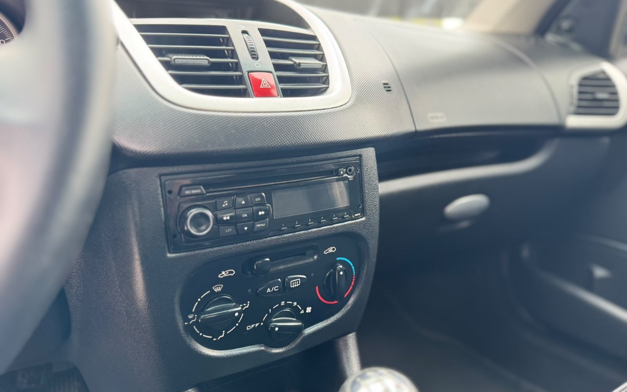 imagem-https://www.socarrao.com.br/sc-vehicle-images-prod/4293109/1791328165656-MTMuanBlZw.jpeg