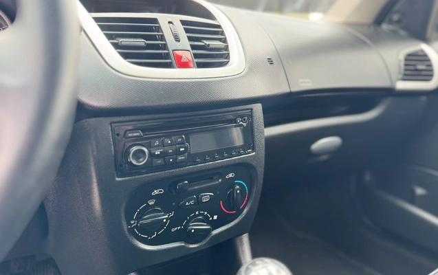 imagem-https://www.socarrao.com.br/sc-vehicle-images-prod/4293109/1791328165656-MTMuanBlZw.jpeg