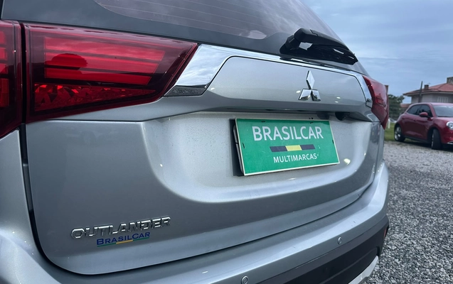 imagem-https://www.socarrao.com.br/sc-vehicle-images-prod/4293282/1791330343955-003_0a7990713b60cbd08e98d23af4f30804.jpg