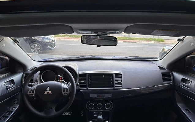 imagem-https://www.socarrao.com.br/sc-vehicle-images-prod/4293425/1791332266669-8501219_6_B_82e3a35354.jpeg