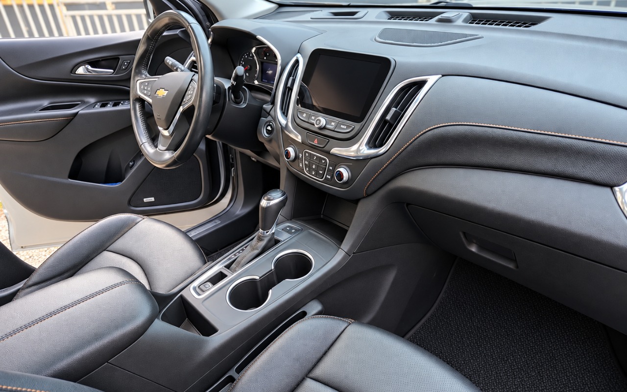 imagem-https://www.socarrao.com.br/sc-vehicle-images-prod/4293511/1791377973743-ZmlsZV8wMDAwMDAwMDE5NTg4MjBlYWRlOTBhMzc3ZjE2N2RjOC5wbmc.png