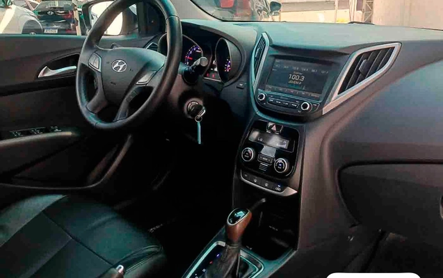 imagem-https://www.socarrao.com.br/sc-vehicle-images-prod/4297402/1791571629231-f79d0b49-565c-42b3-83f3-5a99d2db02b5.jpg