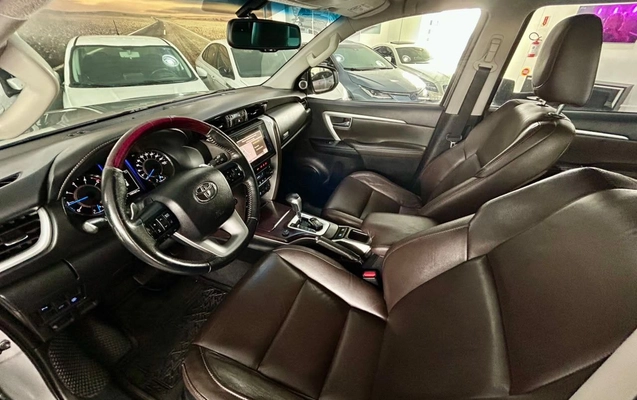 imagem-https://www.socarrao.com.br/sc-vehicle-images-prod/4297408/1791376737502-de9b8edd539541b3a646ccd05428dd09_1791375105043.jpg