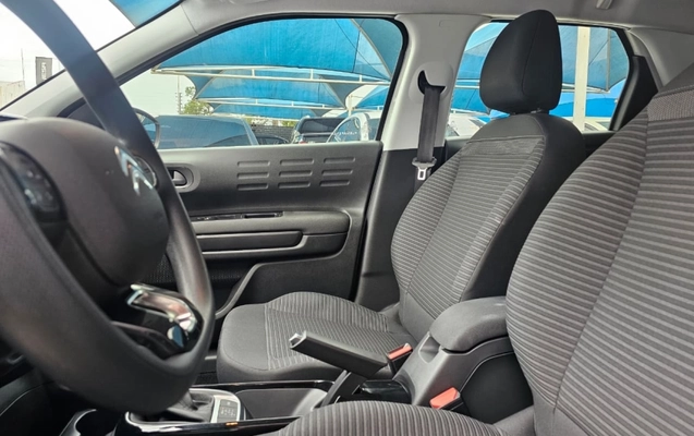 imagem-https://www.socarrao.com.br/sc-vehicle-images-prod/4297630/1791376150858-23332GYeehgVJhGiglpu8zPshxaQfnuw.jpg