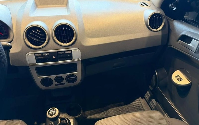 imagem-https://www.socarrao.com.br/sc-vehicle-images-prod/4297794/1791377197897-8550281_6_B_45dcacfba7.jpeg