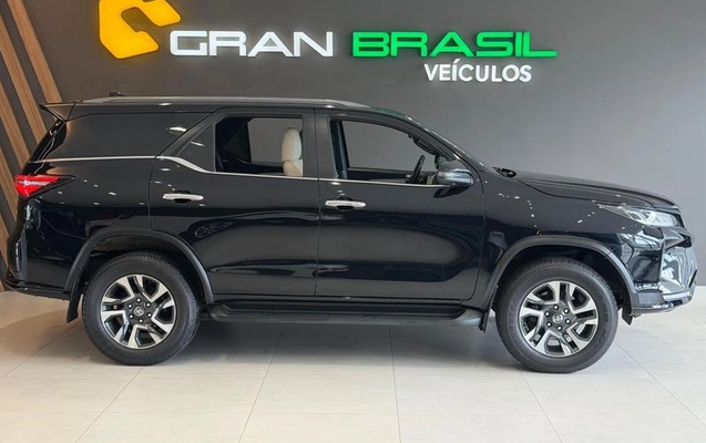 imagem-https://www.socarrao.com.br/sc-vehicle-images-prod/4297797/1791570410574-8549851_1_B_eaa5721209.jpeg