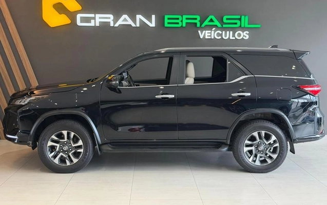 imagem-https://www.socarrao.com.br/sc-vehicle-images-prod/4297797/1791570410576-8549851_0_B_ded6a569e6.jpeg