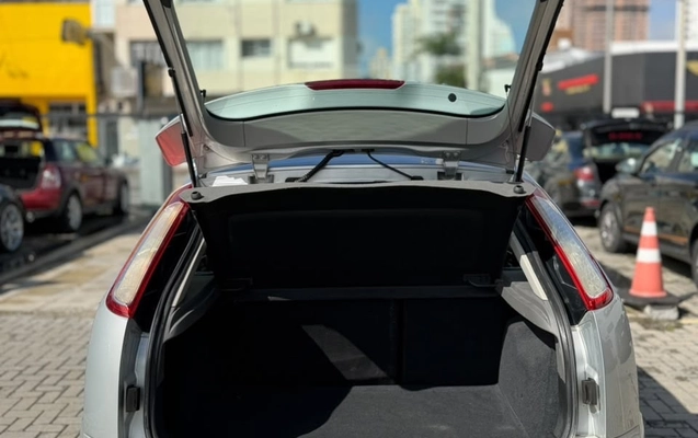 imagem-https://www.socarrao.com.br/sc-vehicle-images-prod/4297807/1791378051104-gb-b76c821.jpeg