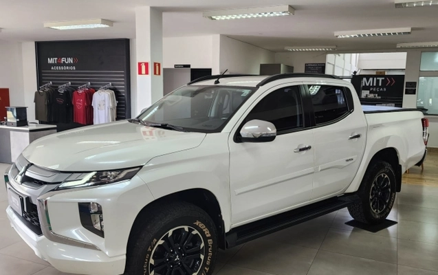 imagem-https://www.socarrao.com.br/sc-vehicle-images-prod/4297820/1792453801030-u9mV4d8DnGR4mOBLim50MXvKQGbXY4Yq.jpg