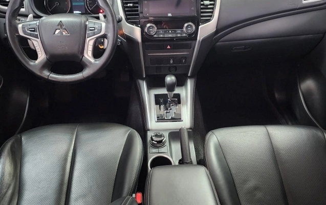 imagem-https://www.socarrao.com.br/sc-vehicle-images-prod/4297820/1792453801041-uVQNvq5ujr5mP4aax9aiJv8WC65oc1em.jpg