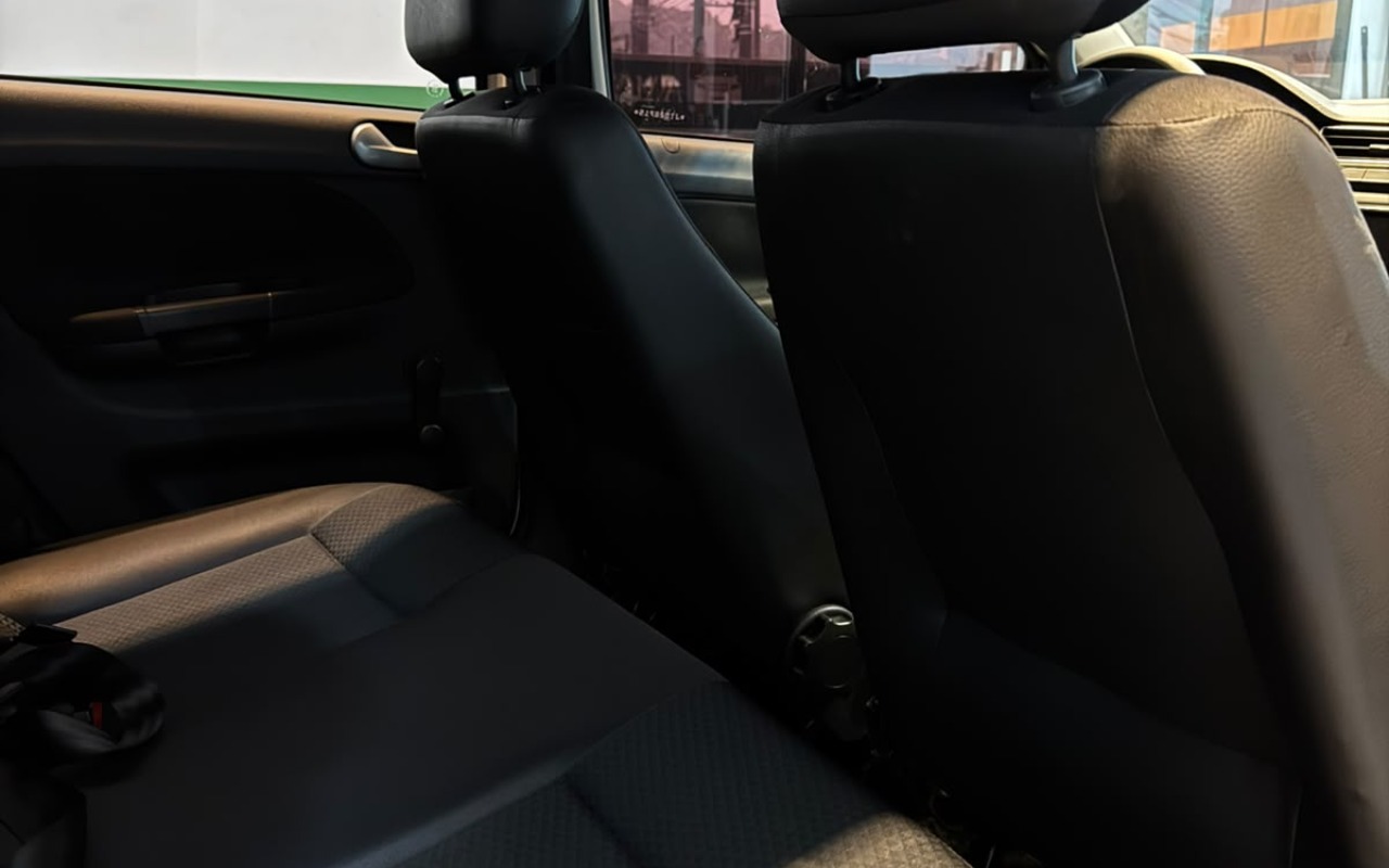 imagem-https://www.socarrao.com.br/sc-vehicle-images-prod/4297916/1791377910510-V2hhdHNBcHAgSW1hZ2UgMjAyNi0xMC0wNiBhdCAxNi4zMy41MSAoMSkuanBlZw.jpeg