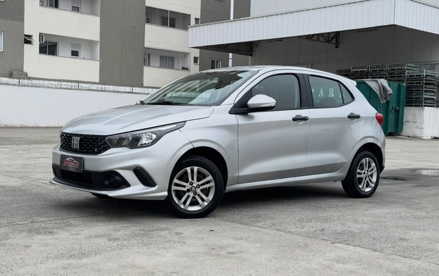 imagem-https://www.socarrao.com.br/sc-vehicle-images-prod/4297924/1791377972362-V2hhdHNBcHAgSW1hZ2UgMjAyNi0xMC0wNiBhdCAxNC4yMS41Mi5qcGVn.jpeg
