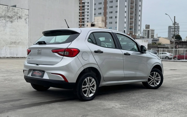 imagem-https://www.socarrao.com.br/sc-vehicle-images-prod/4297924/1791377972797-V2hhdHNBcHAgSW1hZ2UgMjAyNi0xMC0wNiBhdCAxNC4yMS41MyAoNCkuanBlZw.jpeg