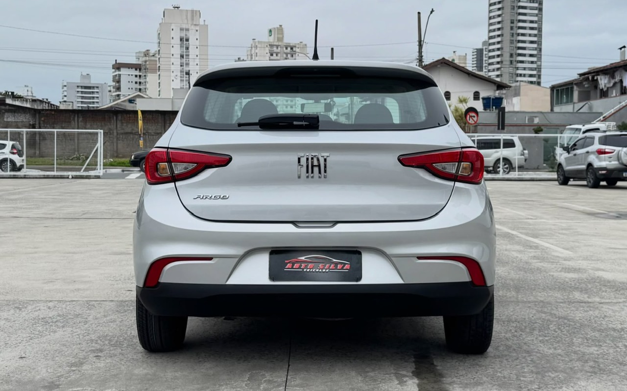 imagem-https://www.socarrao.com.br/sc-vehicle-images-prod/4297924/1791377972922-V2hhdHNBcHAgSW1hZ2UgMjAyNi0xMC0wNiBhdCAxNC4yMS41MyAoMykuanBlZw.jpeg