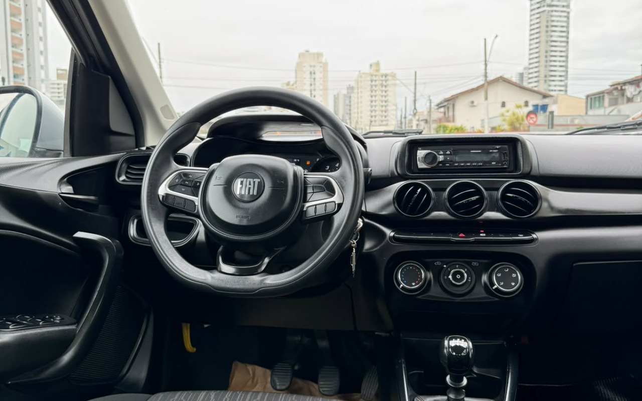 imagem-https://www.socarrao.com.br/sc-vehicle-images-prod/4297924/1791377973229-V2hhdHNBcHAgSW1hZ2UgMjAyNi0xMC0wNiBhdCAxNC4yMS41NC5qcGVn.jpeg
