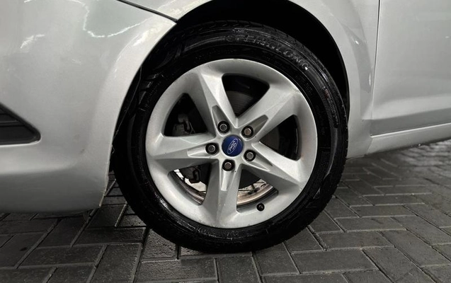 imagem-https://www.socarrao.com.br/sc-vehicle-images-prod/4298186/1792517333802-8492861_12_B_02adaf3ab9.jpeg