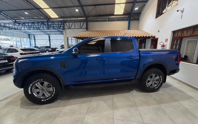 imagem-https://www.socarrao.com.br/sc-vehicle-images-prod/4298241/1792426952650-7803119_10_B_d99881977f.jpeg