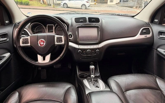 imagem-https://www.socarrao.com.br/sc-vehicle-images-prod/4298353/1791380790036-8545038_1_B_e9a708f216.jpeg