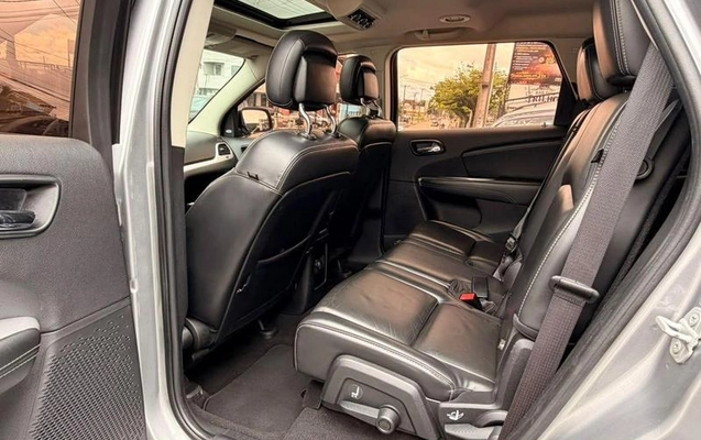 imagem-https://www.socarrao.com.br/sc-vehicle-images-prod/4298353/1791380790038-8545038_4_B_2422863cae.jpeg