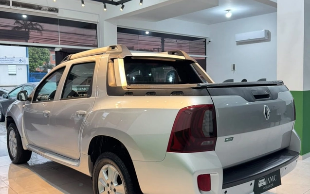 imagem-https://www.socarrao.com.br/sc-vehicle-images-prod/4298483/1791381562538-42d7e0013ae5470ea76c27808986a6a1_1791381387336.jpg
