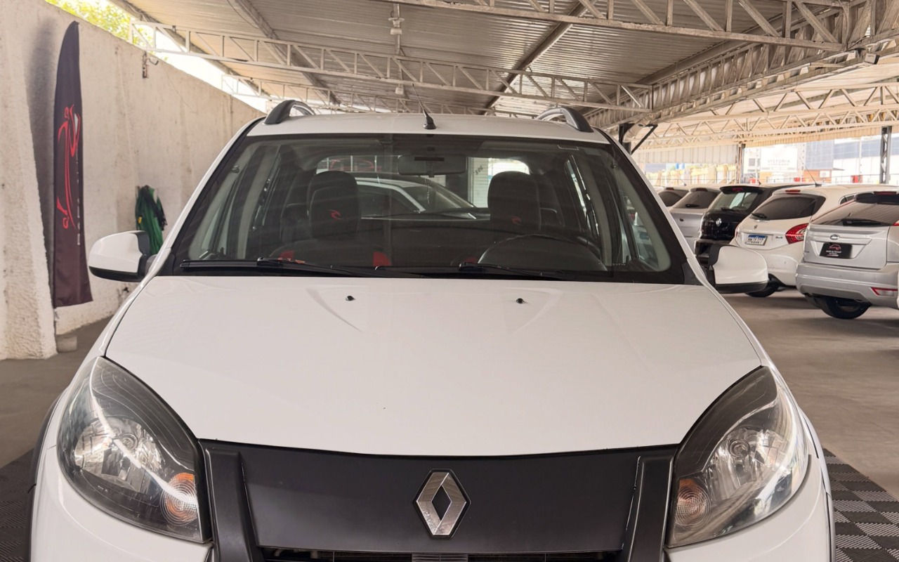 Renault Sandero 2012 Branco — foto 1 de 3