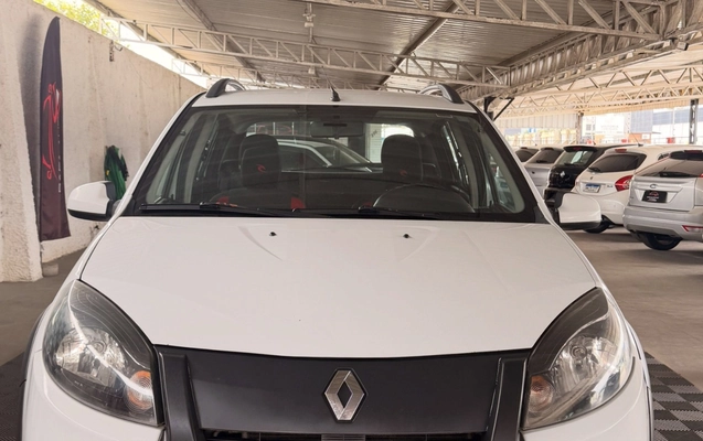 imagem-https://www.socarrao.com.br/sc-vehicle-images-prod/4298575/1791382095556-U2F2ZUNsaXAuQXBwXzgzNjE5NjI0NF8xNzk1MjQxMzUwNTI3MDgyMF8yNTM0MjgyMzQ2ODk3NjY4NTc5X24uanBn.jpg