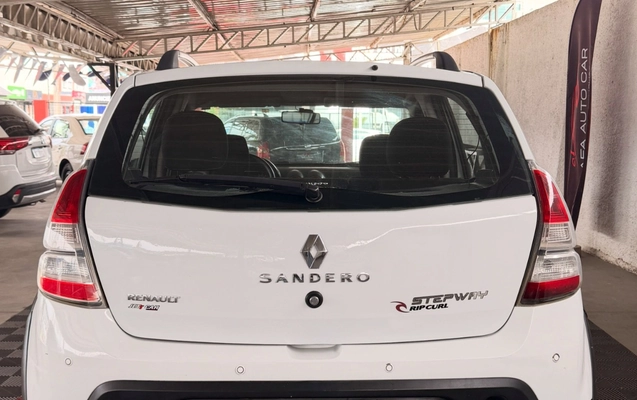 imagem-https://www.socarrao.com.br/sc-vehicle-images-prod/4298575/1791382095678-U2F2ZUNsaXAuQXBwXzgzODA0MjAwNF8xNzk1MjQxMzU5ODI3MDgyMF8xNzc5NTkxNTI5NDc0MTA1NTJfbi5qcGc.jpg