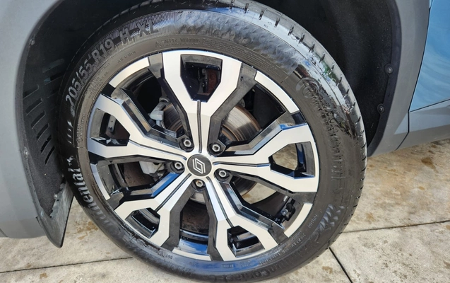 imagem-https://www.socarrao.com.br/sc-vehicle-images-prod/4298577/1791382116149-V2hhdHNBcHAgSW1hZ2UgMjAyNi0xMC0wNyBhdCAwOS41Mi4yMCAoMSkuanBlZw.jpeg