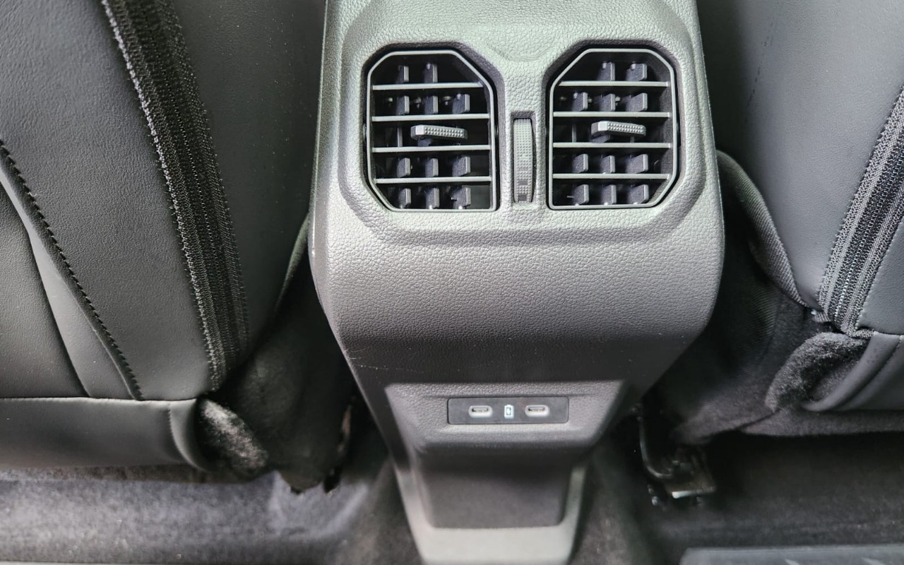 imagem-https://www.socarrao.com.br/sc-vehicle-images-prod/4298577/1791382117215-V2hhdHNBcHAgSW1hZ2UgMjAyNi0xMC0wNyBhdCAwOS41Mi4yNCAoMSkuanBlZw.jpeg