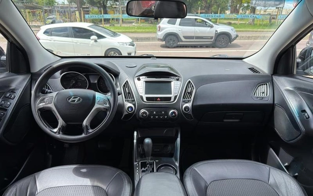 imagem-https://www.socarrao.com.br/sc-vehicle-images-prod/4298650/1792421189649-8526664_8_B_429903b24c.jpeg