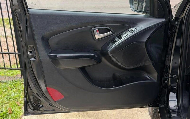 imagem-https://www.socarrao.com.br/sc-vehicle-images-prod/4298650/1792421189659-8526664_8_B_a032d110fc.jpeg