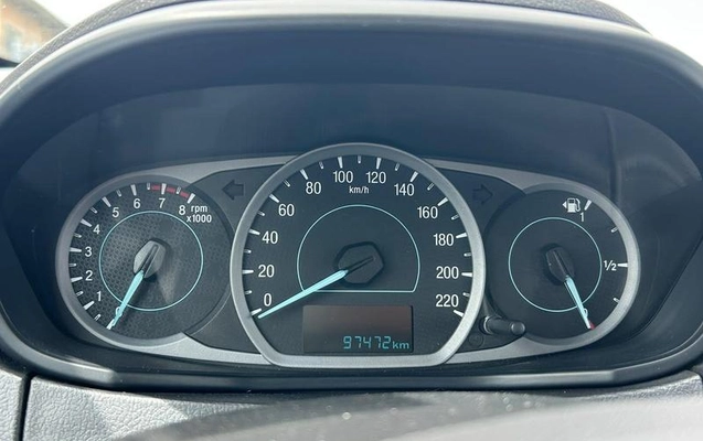 imagem-https://www.socarrao.com.br/sc-vehicle-images-prod/4298675/1791382704101-8544417_6_B_5d2550840d.jpeg